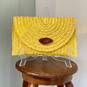 CLUTCH DE PALHA AMARELA COM PEDRA NATURAL