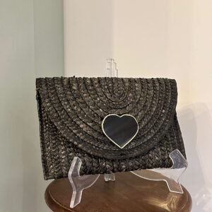 CLUTCH DE PALHA PRETA COM PEDRA NATURAL