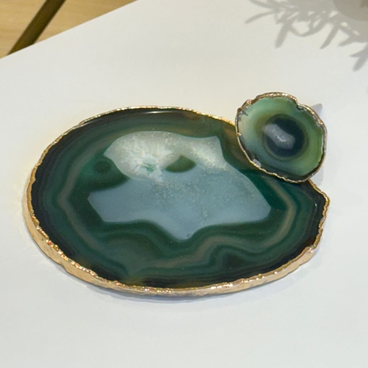 KIT GARRAFA DE VINHO PLATTER COM STOPPER EM PEDRA ÁGATA VERDE