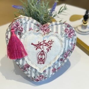 NECESSAIRE CORAÇÃO EM LINHO COM FORRO EM TRICOLINE